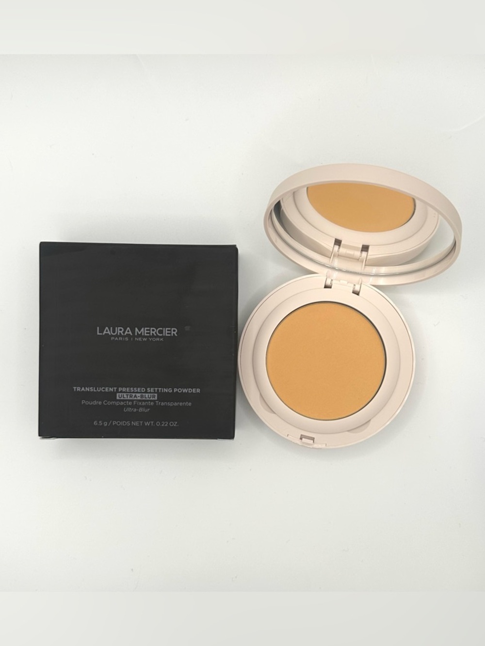 NEW~Laura Mercier Pressed Setting Powder Ultra Blur ~Translucent Honey~0.22 OZ.